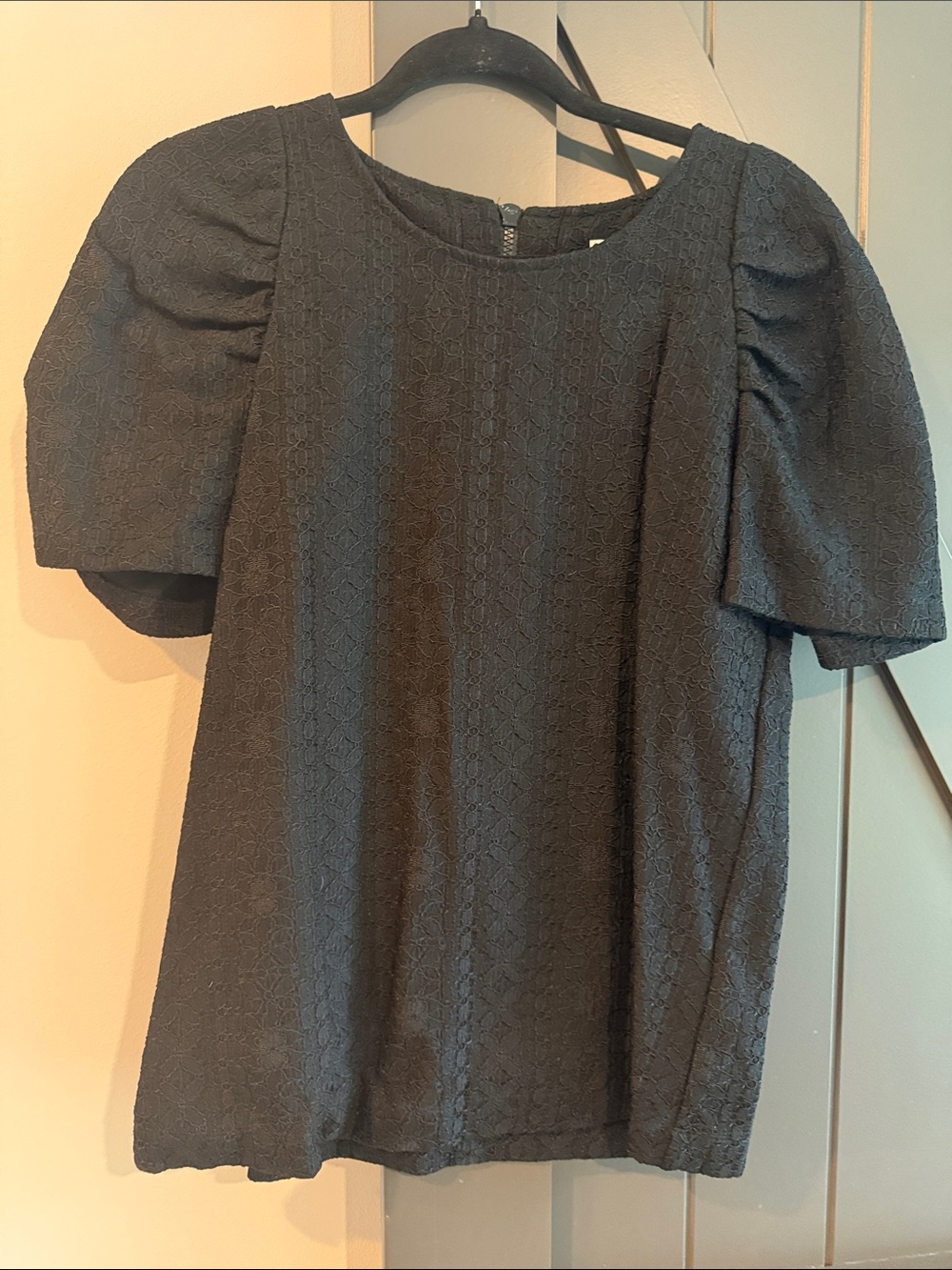 See By Chloe Black Puff-Sleeve Lace Blouse